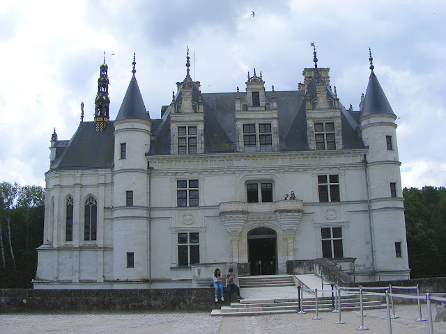 Front of the Chateau of Chenonceau, Indre et Loire, France. Photo by Loire Valley Time Travel.