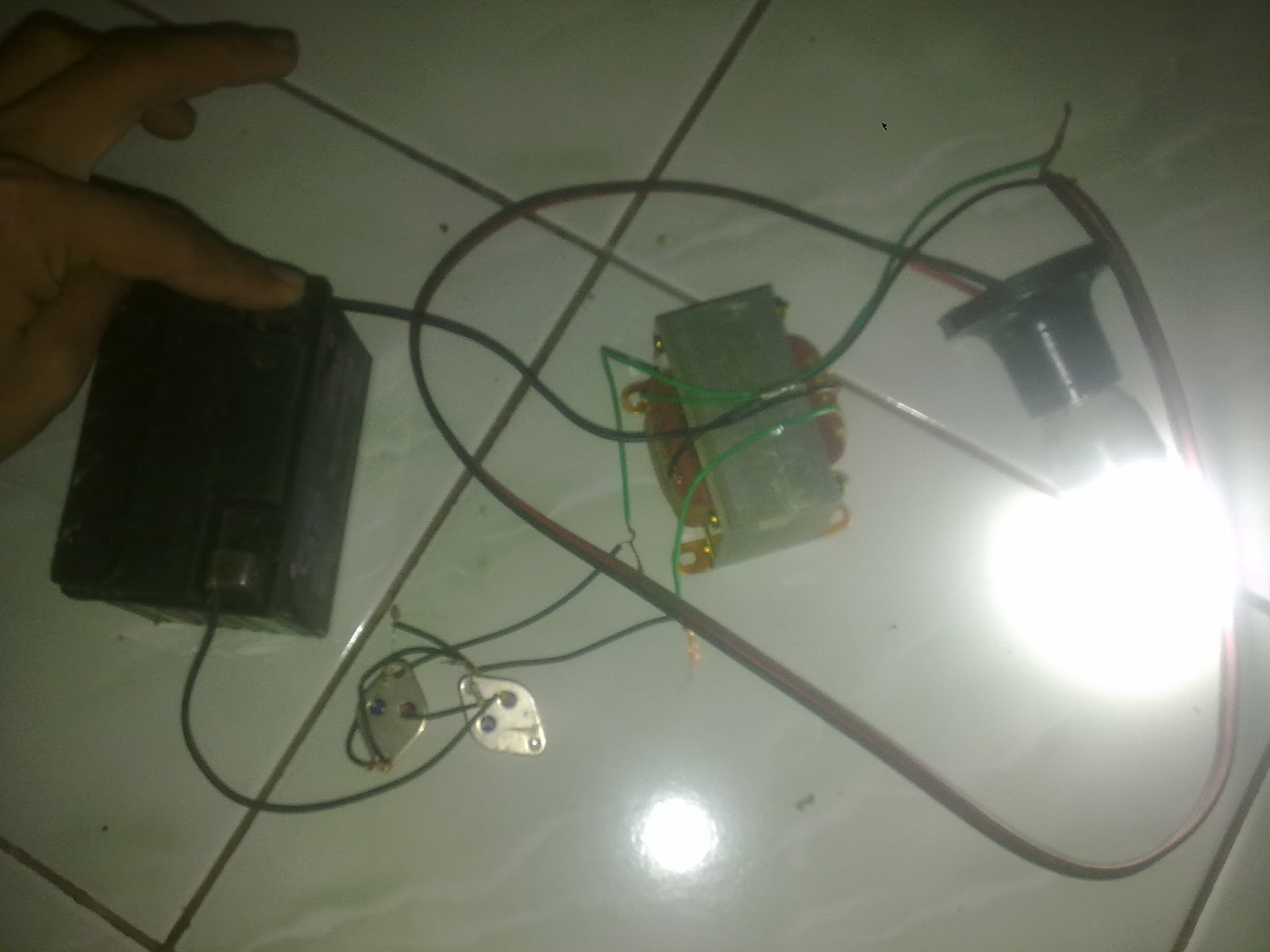 Merakit inverter sederhana 12v ke 220v dengan transistor