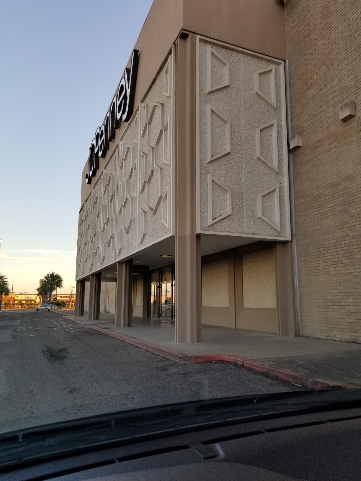 The Louisiana and Texas Retail Blogspot La Palmera Mall The Louisiana and Texas Retail Blogspot La Palmera Mall