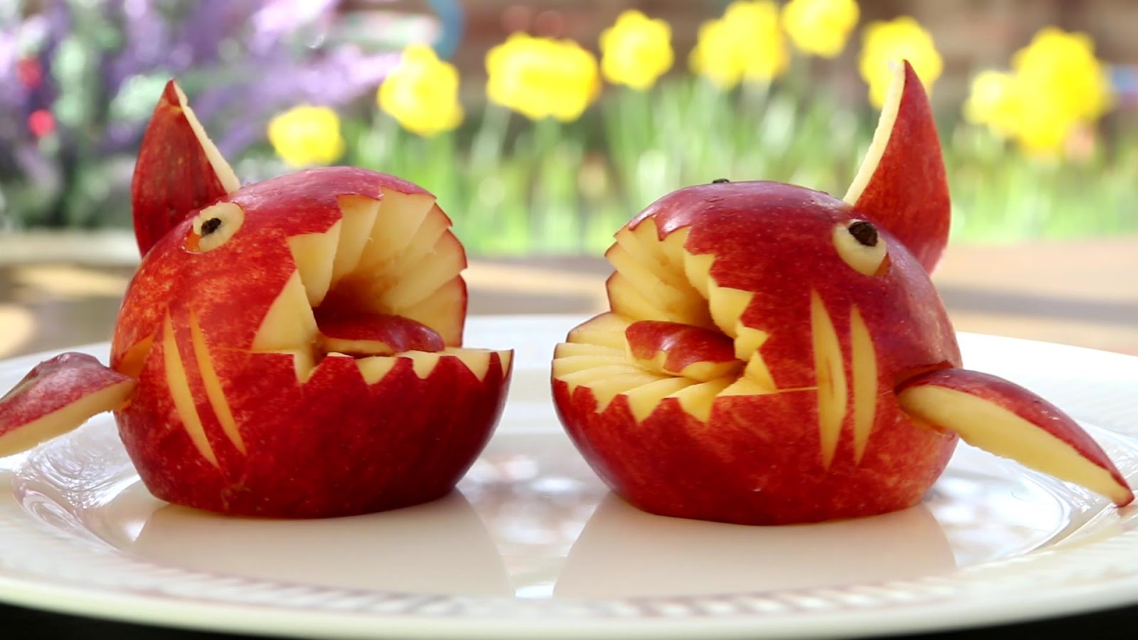 Italypaul Art In Fruit Vegetable Carving Lessons Handmade Apple Shark Cutting Garnish Fruit Art