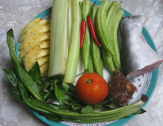 Các bước làm món canh chua cá basa  Các bước làm món canh chua cá basa