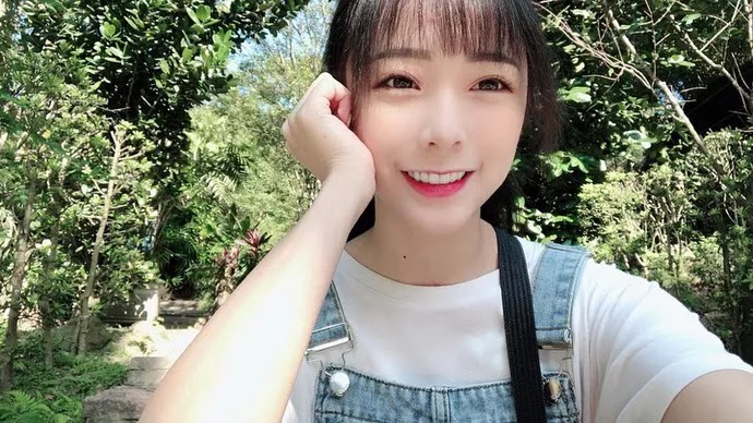Bất ngờ với nhan sắc tuyệt đỉnh của cô nàng streamer xinh đẹp, cộng đồng mạng rần rần hỏi xin info Bất ngờ với nhan sắc tuyệt đỉnh của cô nàng streamer xinh đẹp, cộng đồng mạng rần rần hỏi xin info