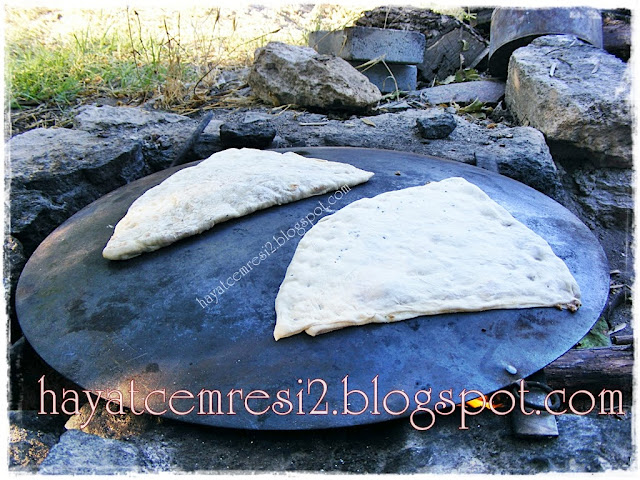 HAYATCEMRESİ KAPALI LAHMACUN(ETLİ EKMEK)