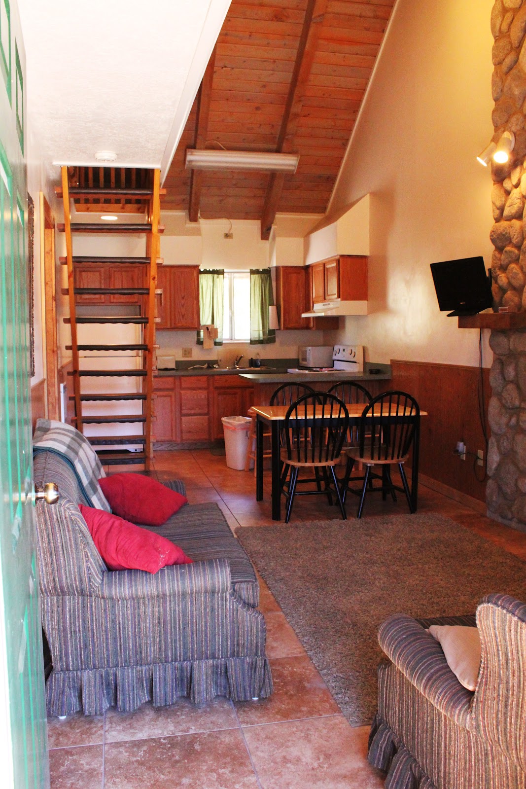 Rental Cabins at Fish Lake Utah Aspen 8 Person Deluxe Cabin at Fish