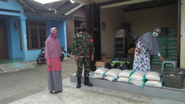 Peran Babinsa Dalam Penyaluran BPNT di wilayah Desa Binaanya