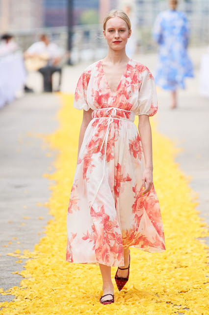 Floral dress for spring and summer
