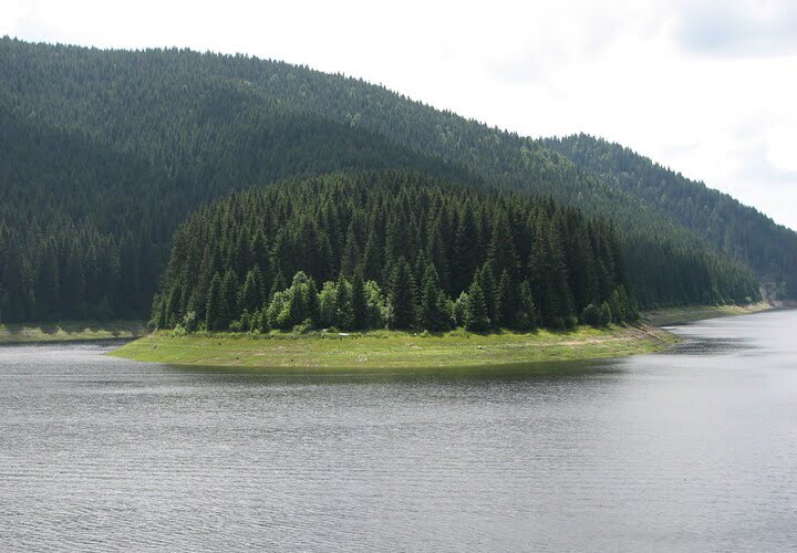 Lacul Belis, Fantanele Cluj