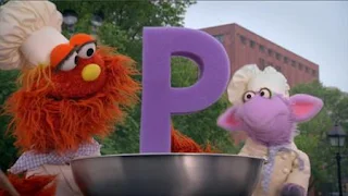 Murray, Ovejita, Alphabet Cookoff letter P, Sesame Street Episode 4408 Mi Amiguita Rosita season 44