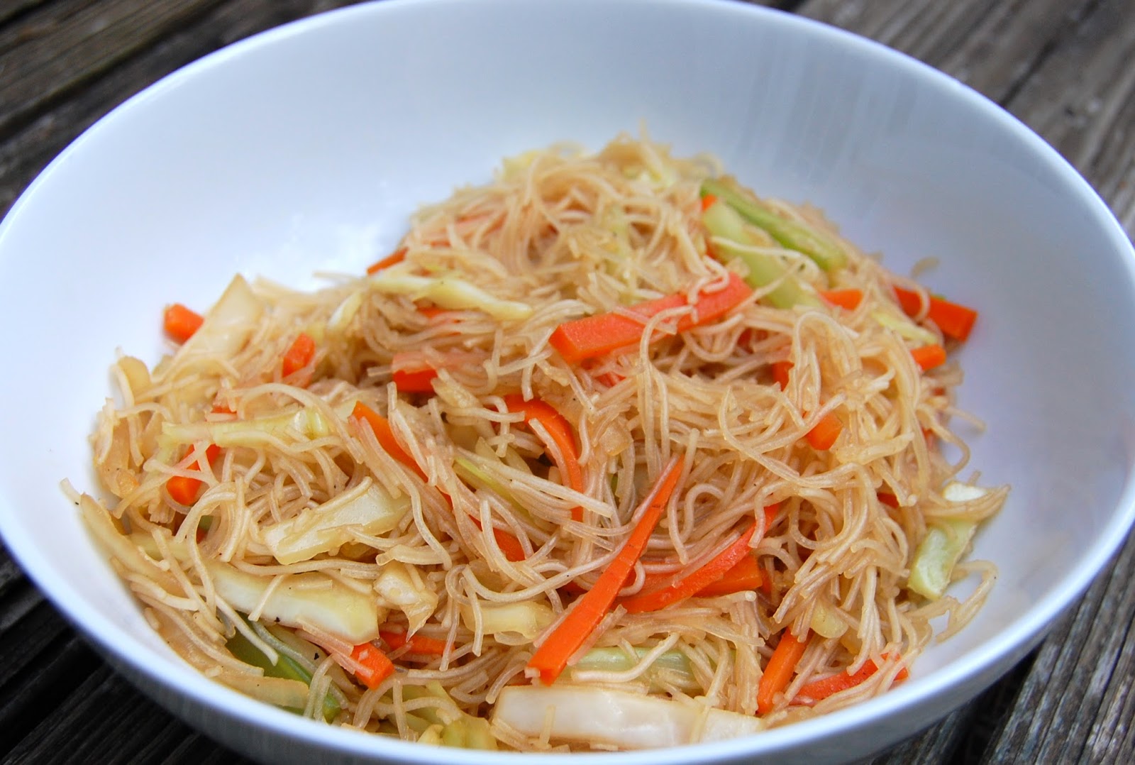 filipino-pancit-swirl-of-cinnamon
