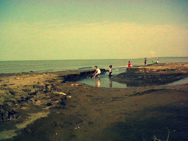 Objek Wisata Pantai Beringin di Jepara