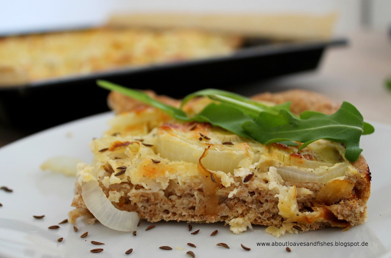 About Loaves and Fishes: Einfacher Zwiebelkuchen vom Blech – ein ...
