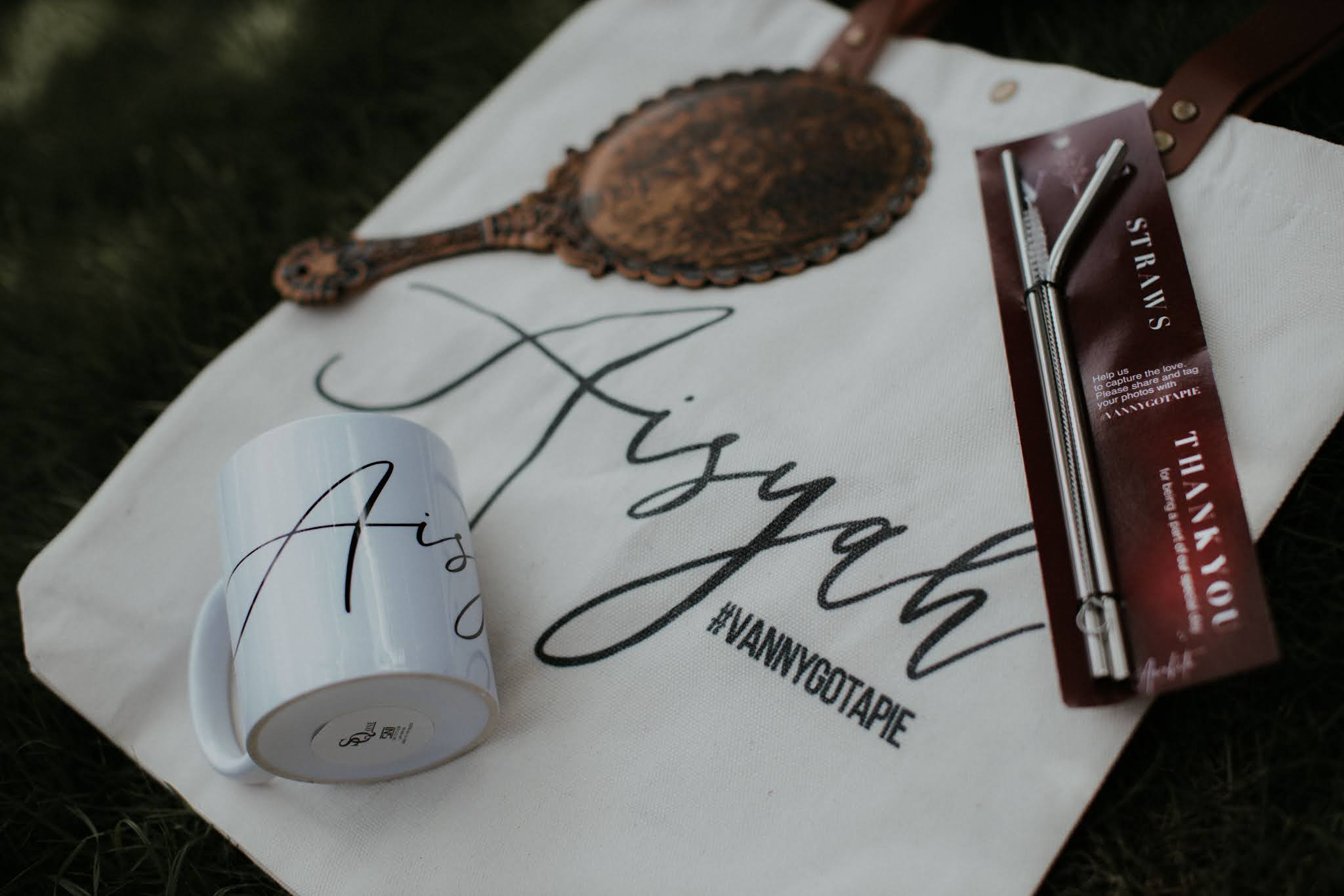 HOW TO MAKE MY OWN WEDDING HASHTAG VannyGotAPie