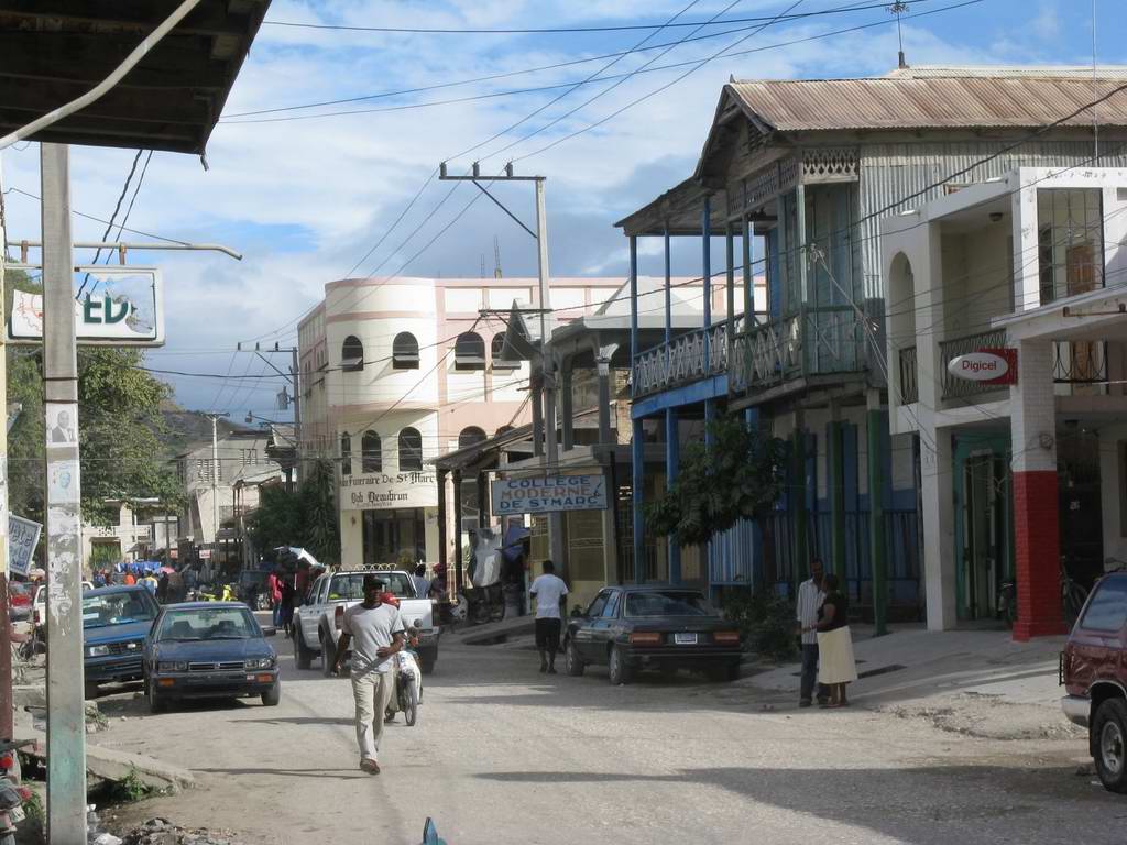 HAITI CONNEXION CULTURE La ville de SaintMarc et la marche du temps