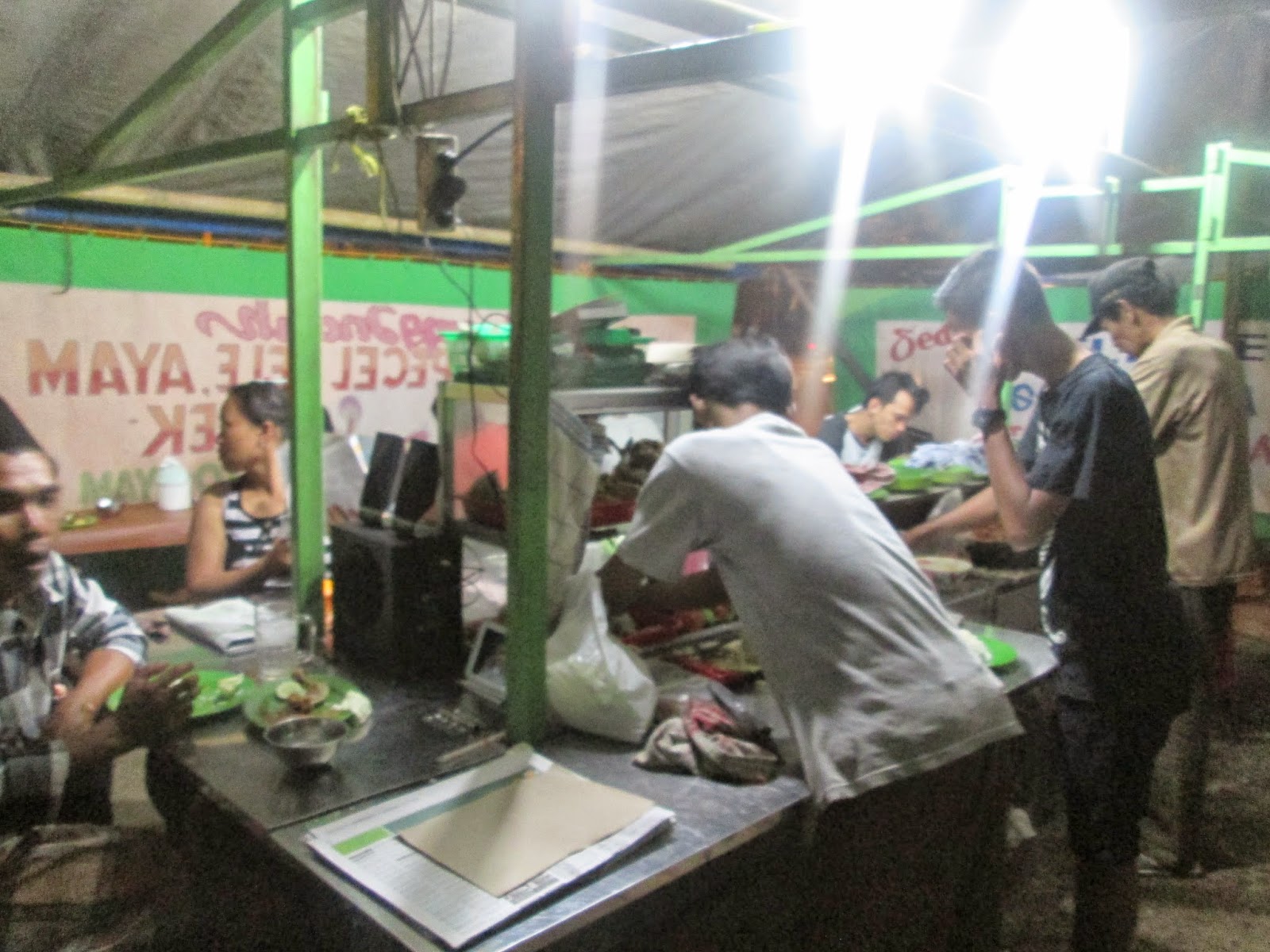 Warung Pecel Lele Indah Pulo Gebang Cakung Jakarta Timur : Warung