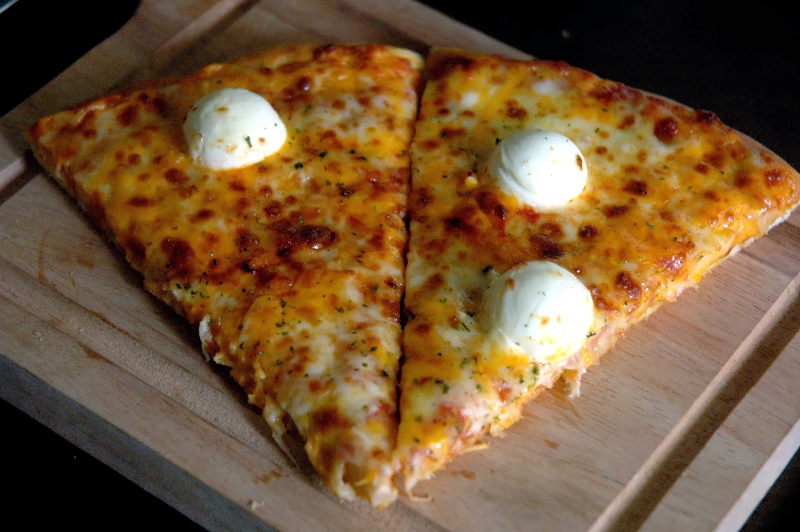 DUDE FOR FOOD Food News Have Your Cheese Fix with Pizza Hut's New