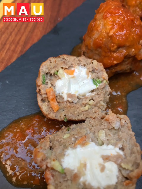 mau cocina de todo albondigas rellenas de queso salsa chipotle enchipotladas receta facil