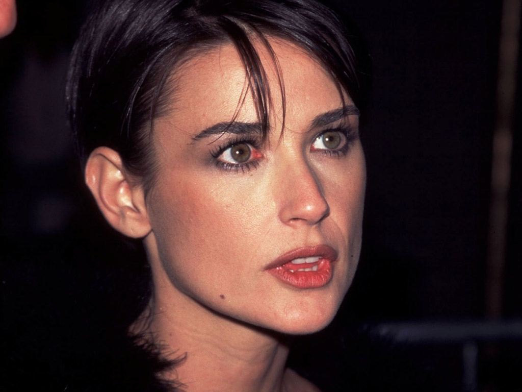 http://1.bp.blogspot.com/-Ek5F6NFaOeM/T5lsgQjRloI/AAAAAAAAAKE/8QLcETB9wuw/s1600/Demi+Moore+wallpapers+7.jpg