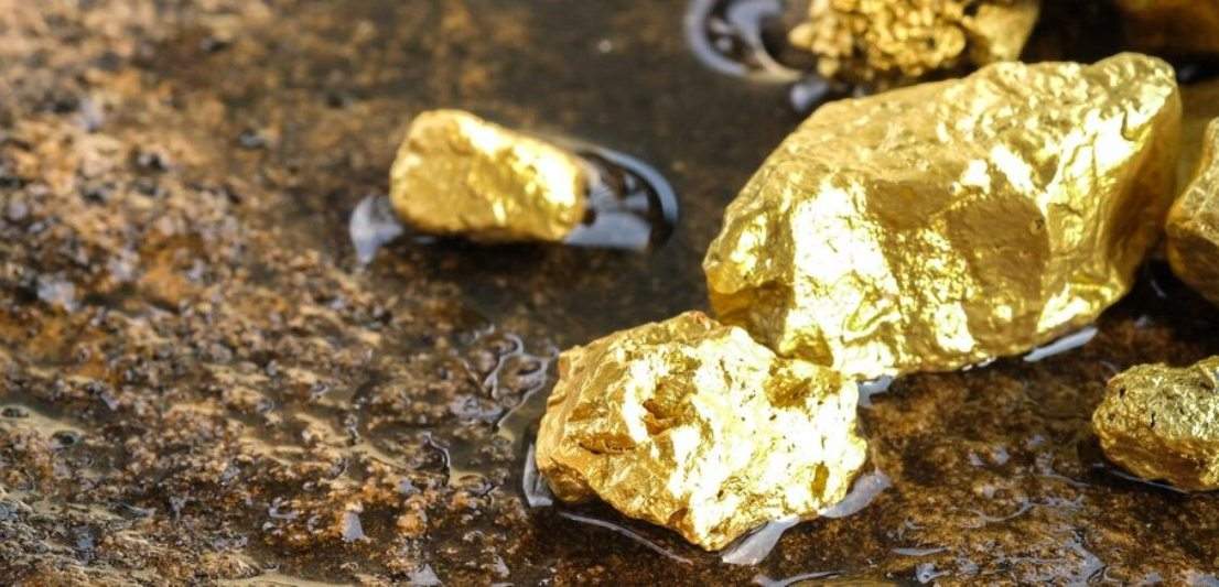 Researchers Discover Why Gold Is Concentrated Alongside Arsenic