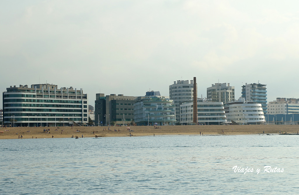 Playa de Poniente de Gijón