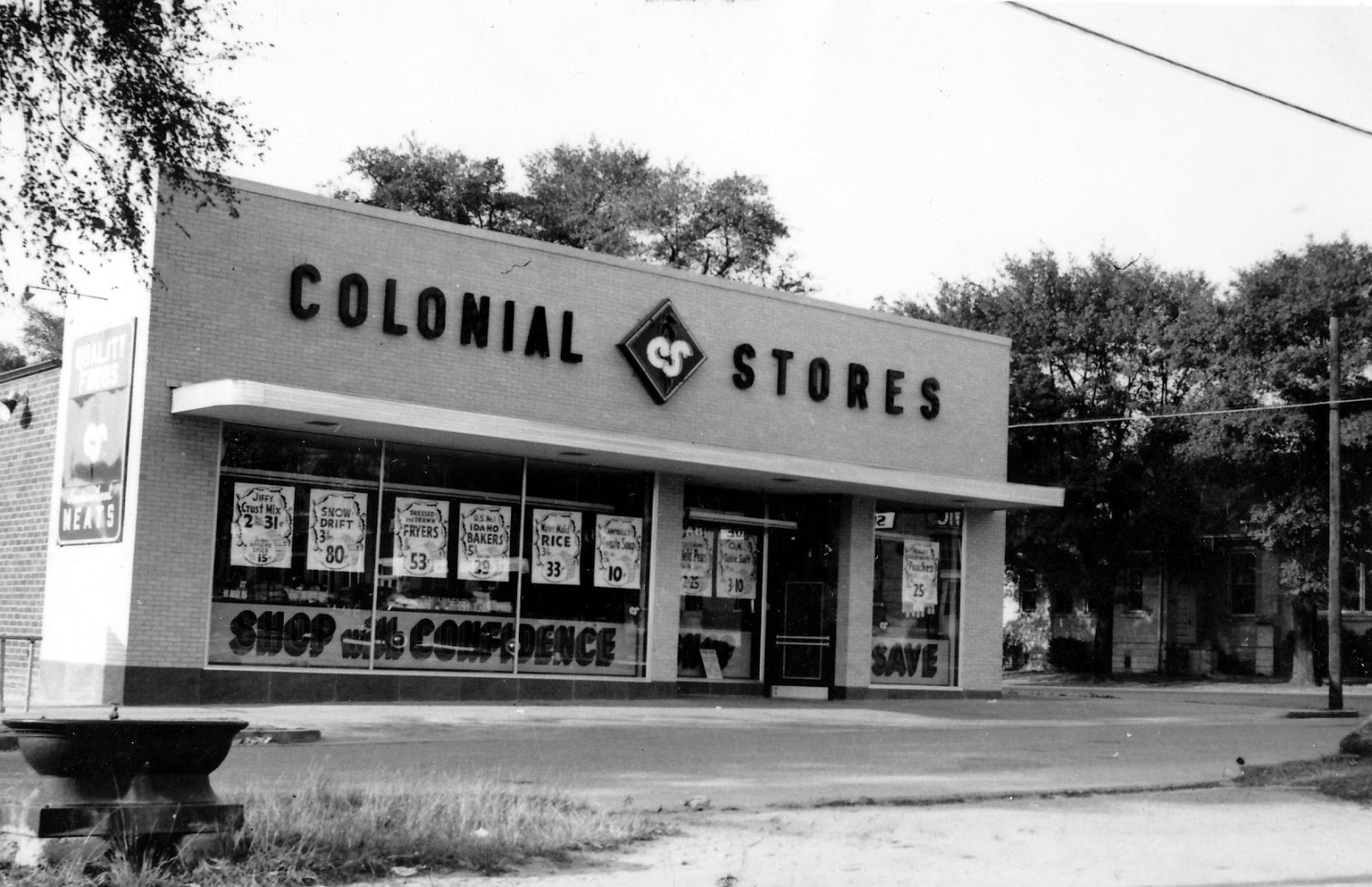 IMAGES OF OUR PAST COLONIAL GROCERY STORE, DUBLIN, GA.