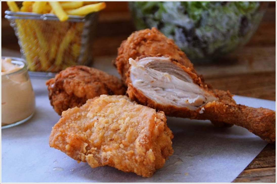 Gluten Free Buttermilk Fried Chicken / In Buttermilch Marinierte Hühnchen