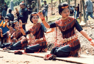Tari Pa Pangngan Tari Tradisional Sulawesi Selatan Budaya Indonesia