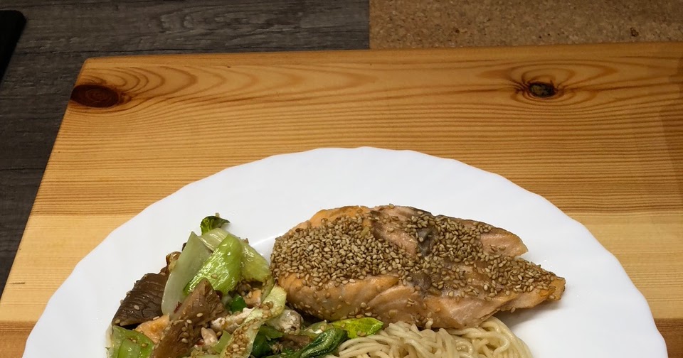 Sesam-Lachs mit Pak Choi Sesam-Lachs mit Pak Choi