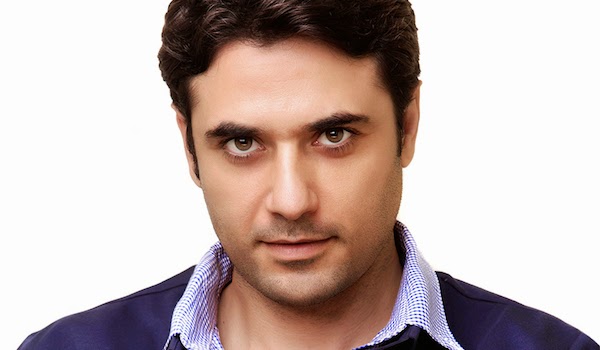 هل يتزوج أحمد عز غداً