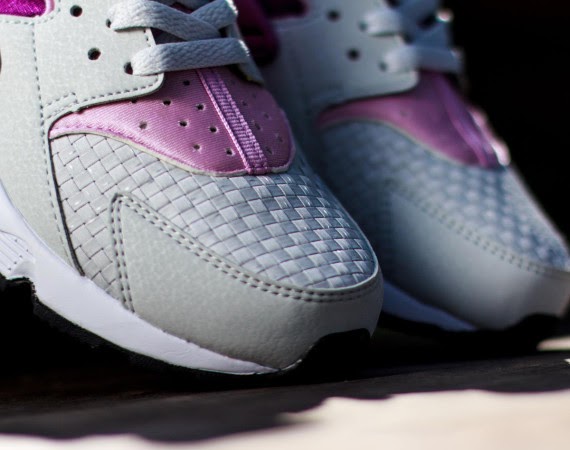 huaraches gray and pink