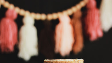 Mini Hummingbird Smash Cake