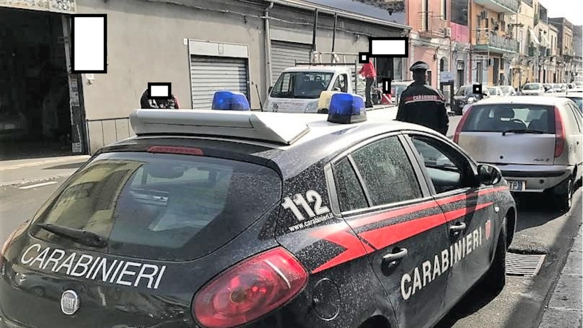 via Palermo Carabinieri rivendita bombole del gas