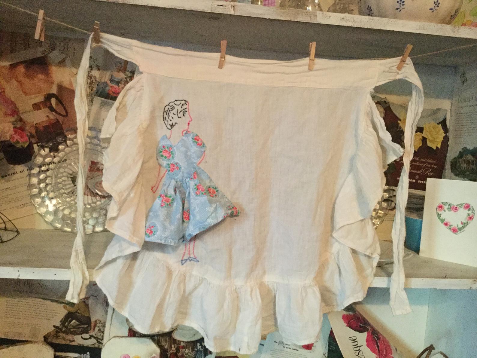 VINTAGE APRON