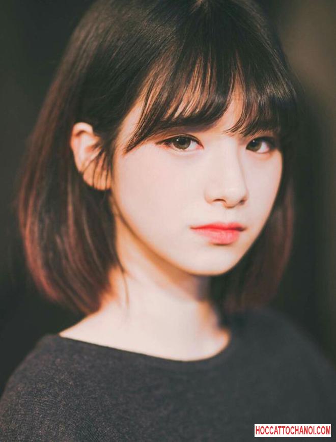 Những khuôn mặt tròn xoe cùng tóc mái thưa này sẽ khiến chị em lao đi cắt tóc mái ngay Những khuôn mặt tròn xoe cùng tóc mái thưa này sẽ khiến chị em lao đi cắt tóc mái ngay