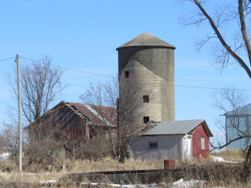 Concrete silo top