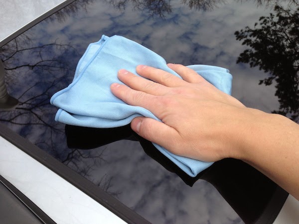 Auto Glass Cleaning, Tips for Sparkling Clean Windows and Mirrors Auto Glass Cleaning, Tips for Sparkling Clean Windows and Mirrors