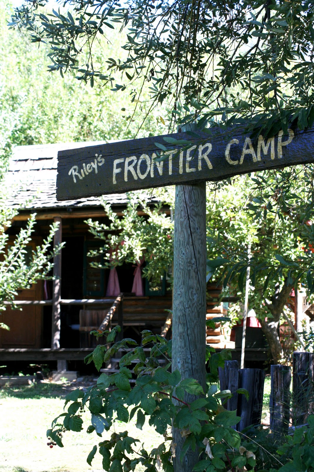 Lilly and the brothers Fall Trip Riley's Apple Farm Part 1