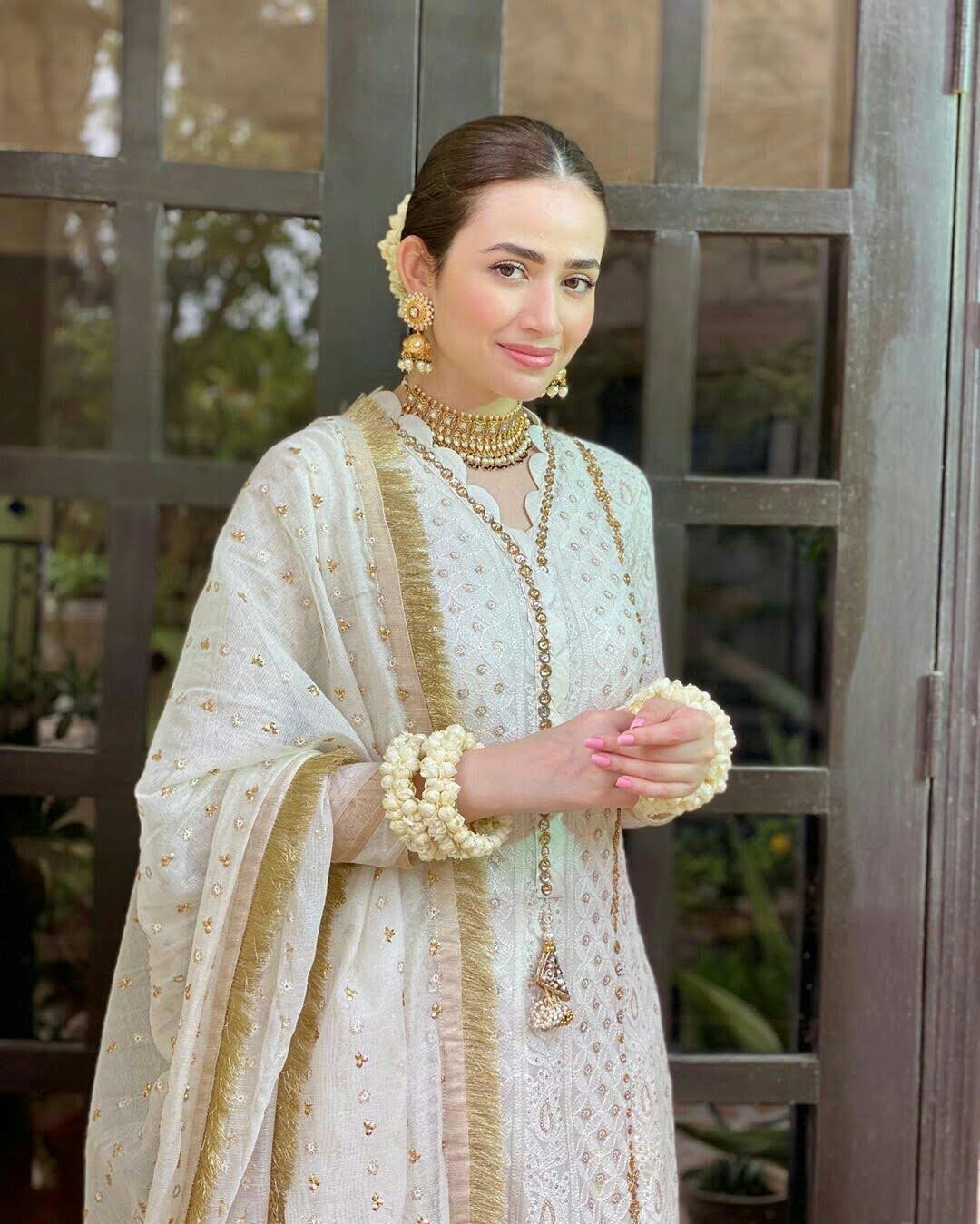 Sana Javed Pretty Pictures from Eid Day | Daily InfoTainment