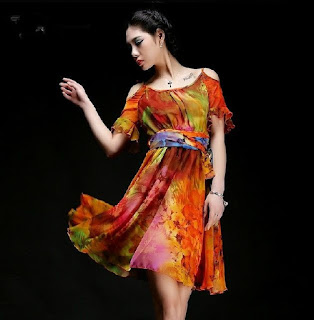 dress cantik motif bunga gaya masa kini