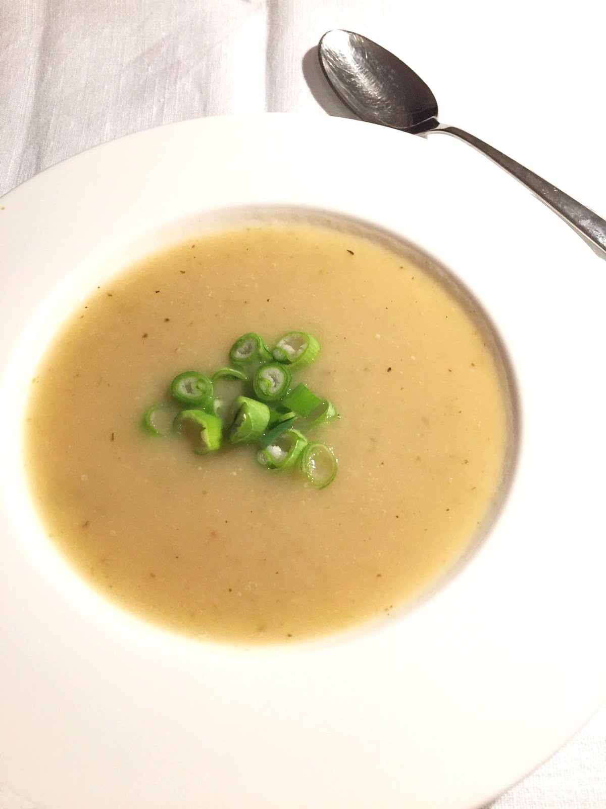 CUISINER BIEN : Pastinaken-Creme-Suppe