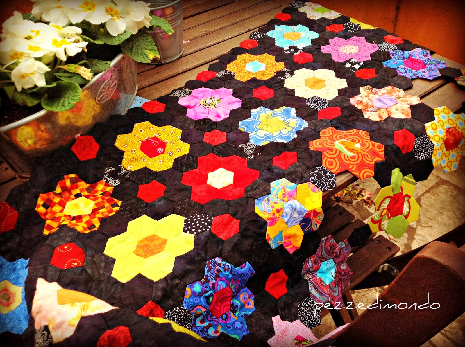 Pezzedimondo Invisible Basting Hexagons Tutorial