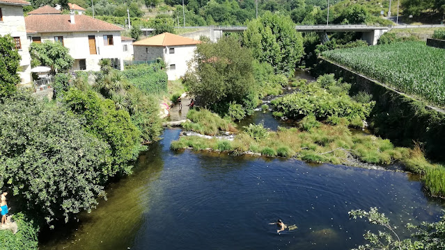 Rio Peio na Praia Fluvial Ponde de Pé