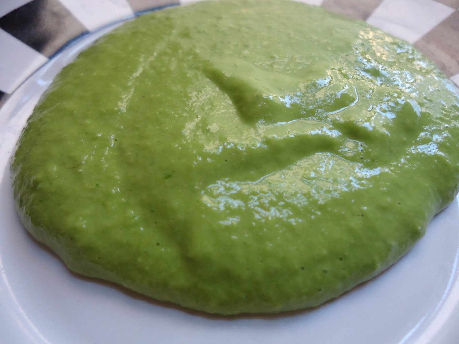 Get Skinny, Go Vegan. Green Goddess Garlic Dressing from "Forks Over