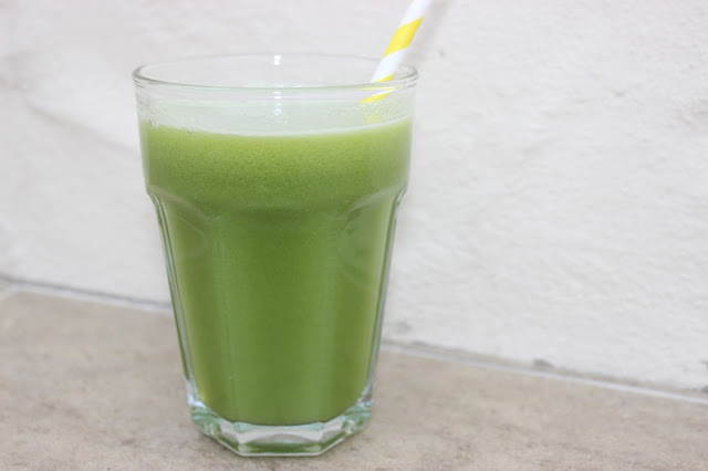 start the day right green juice with fennel celery cucumber and apple