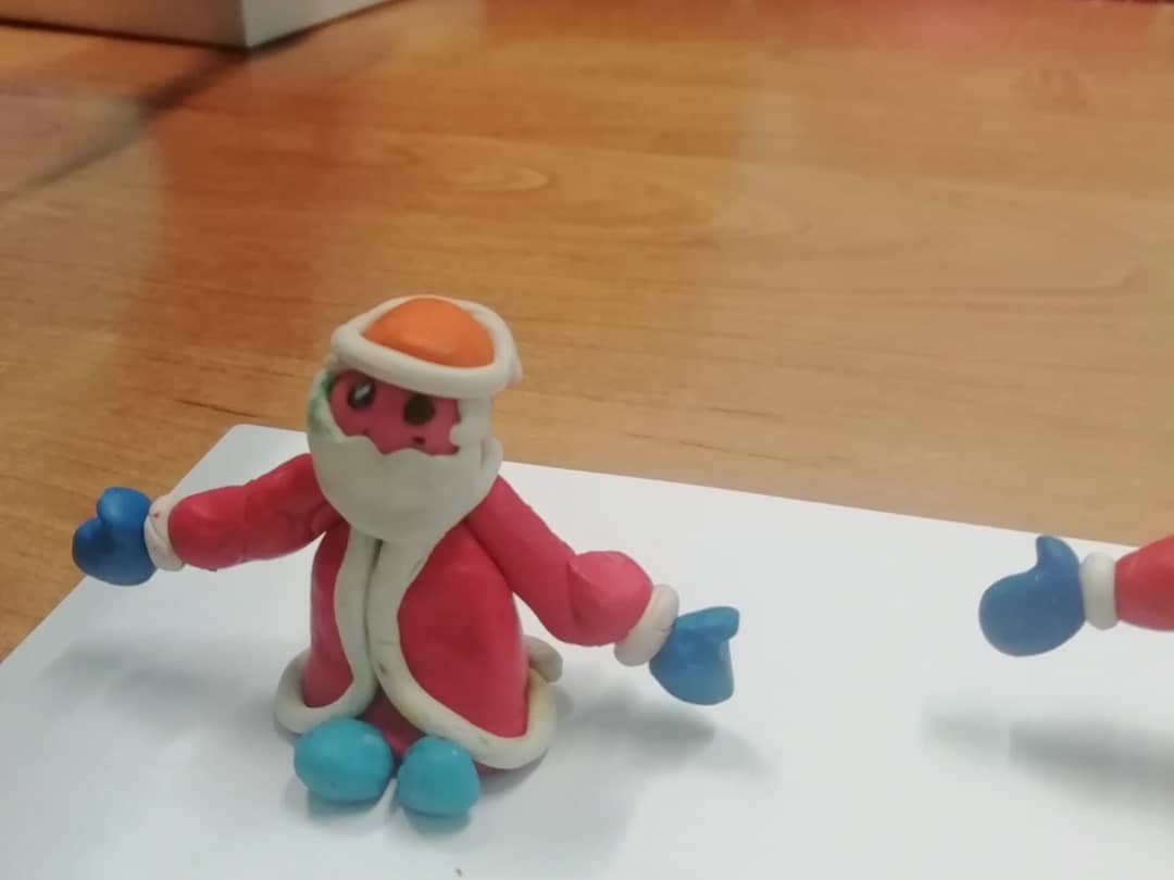 Дедушка из пластилина. Слепить Деда Мороза из пластилина. Дед Мороз из пластилина для детей 6-7 лет. Видео лепка дед Мороз из пластилина. Дед Мороз из пластилина из тик-тока.