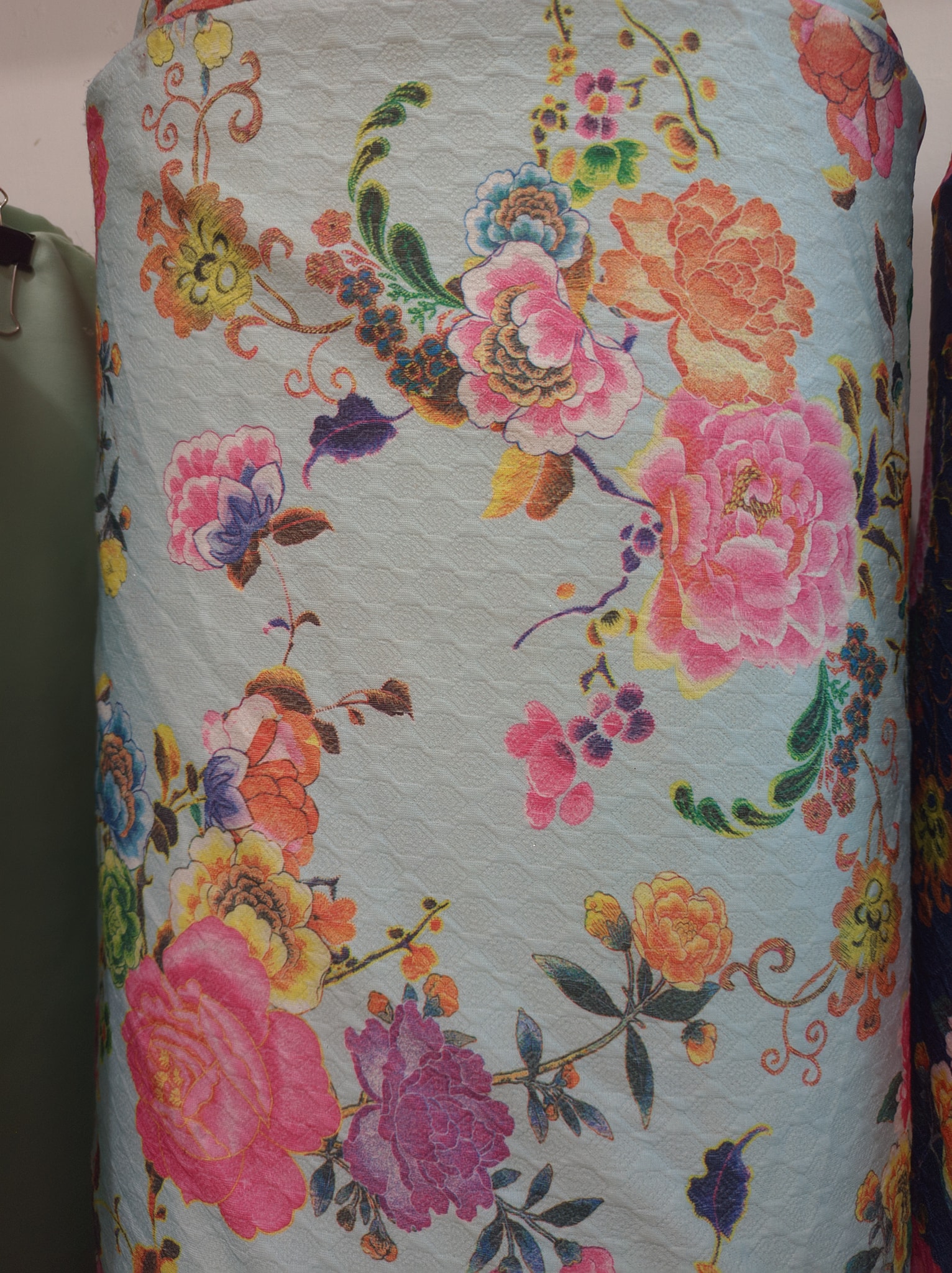 Kain Jacquard Motif Bunga