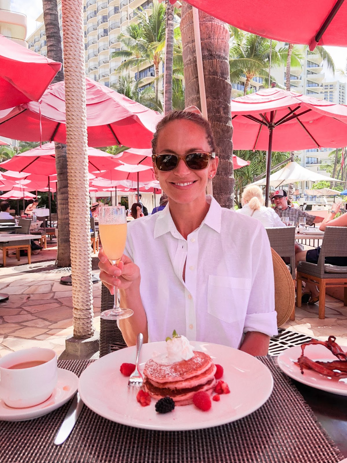Azure Restaurant Waikiki - amcy33a