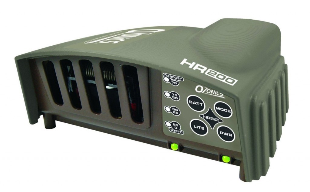 TOP 10 ULTIMATE ESSENTIAL HUNTING GEAR