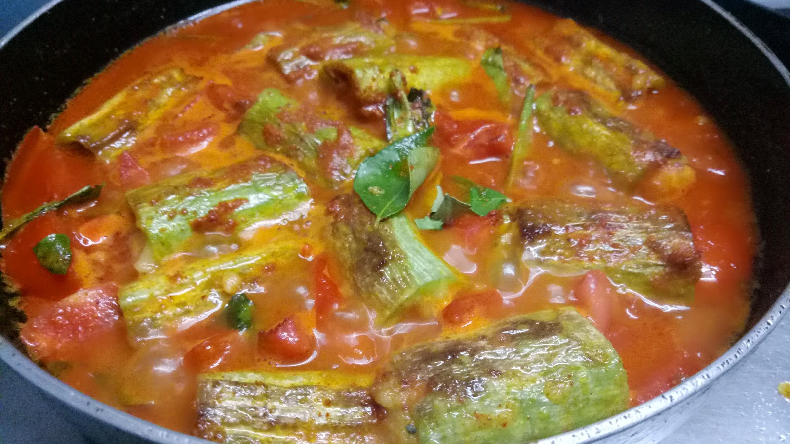 POTATO STUFFED SNAKE GOURDE CHETTINAD CURRY