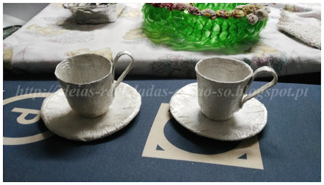 Chávenas Voadoras / Floating Tea Cup