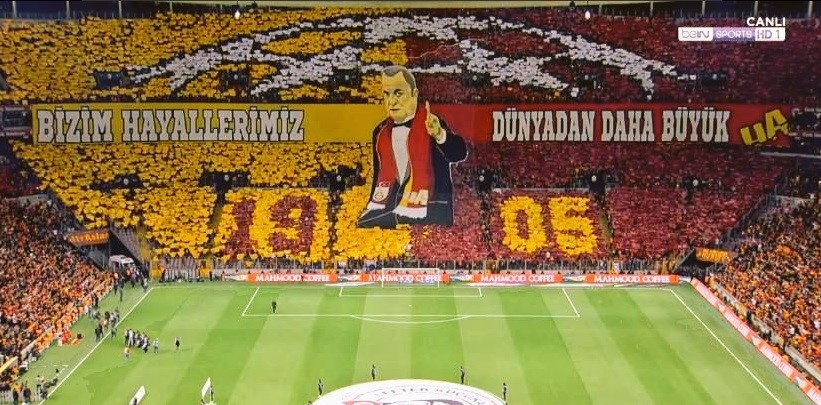 Galatasaray PSG Maçı Neslihan BAŞ